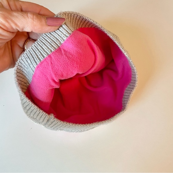 Ladies/Teen Knit Hat, Plush Lining, Nordic, Snowflake Print, Puffball at top. - Picture 6 of 6